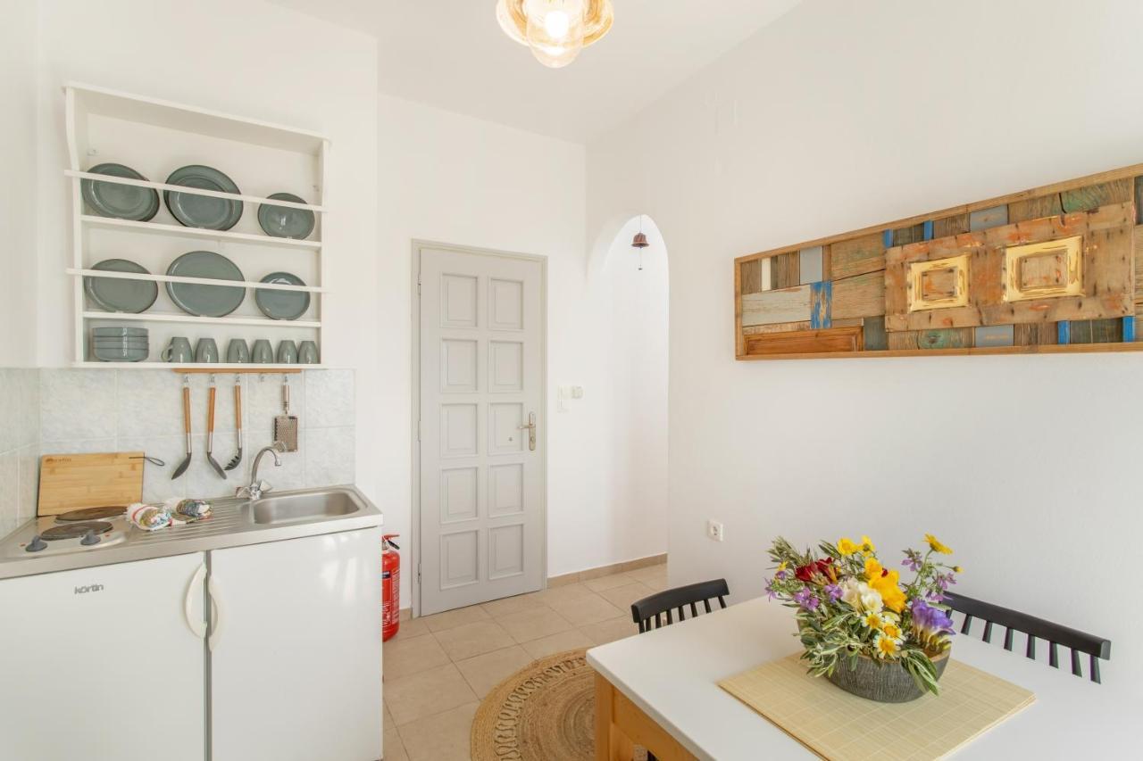 Yialos Rooms Piso Livadi Exterior foto